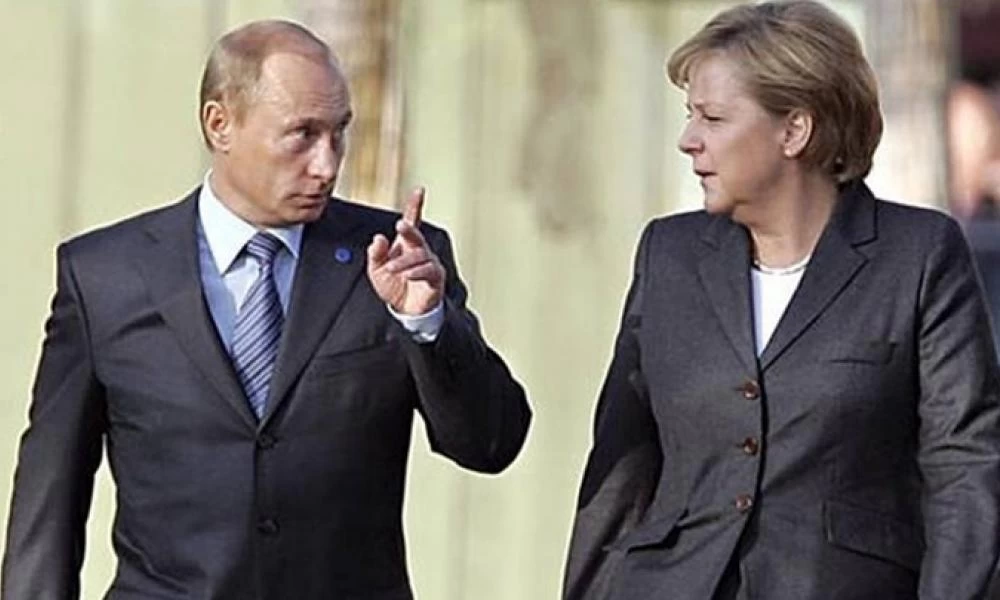 Πούτιν σε Μέρκελ: "Προσοχή στις προκλητικές ενέργειες του Κιέβου"